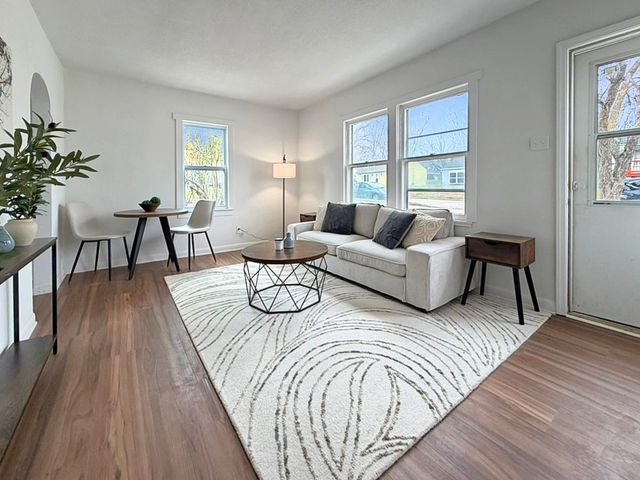 4117 5th Avenue, Des Moines, IA 50313