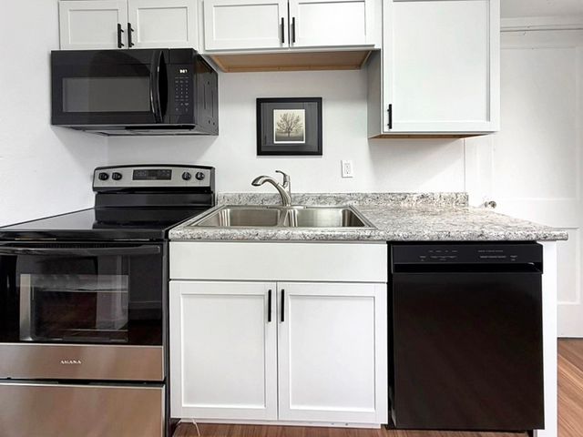 4117 5th Avenue, Des Moines, IA 50313