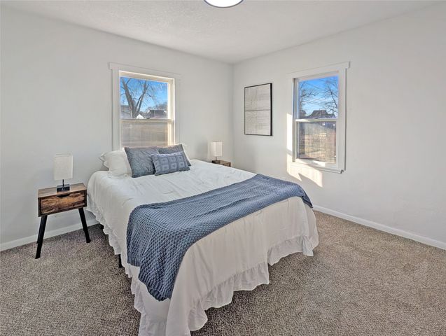 4117 5th Avenue, Des Moines, IA 50313