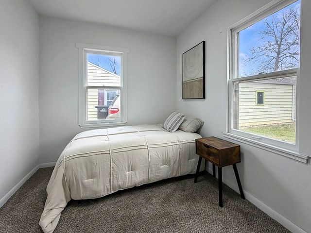 4117 5th Avenue, Des Moines, IA 50313