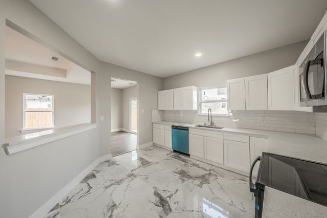 3934 Lee Street, Greenville, TX 75401