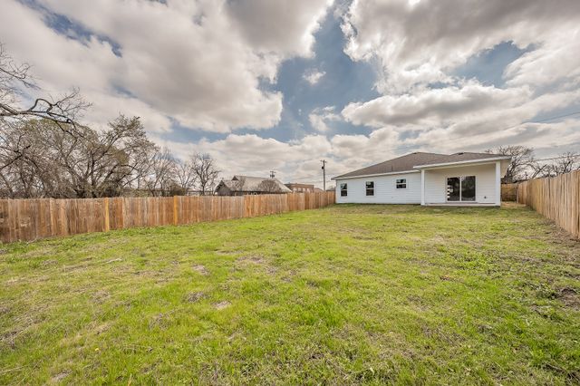 3934 Lee Street, Greenville, TX 75401