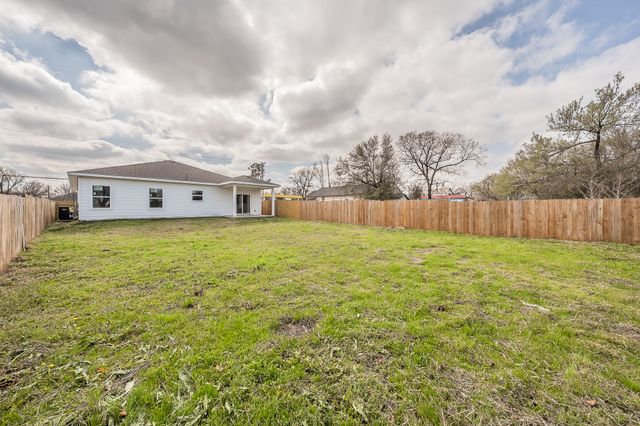 3934 Lee Street, Greenville, TX 75401