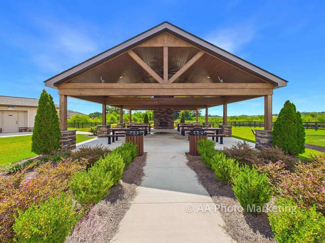 102 Planters Ridge Trail, Kathleen, GA 31047
