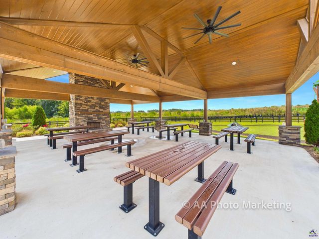 102 Planters Ridge Trail, Kathleen, GA 31047