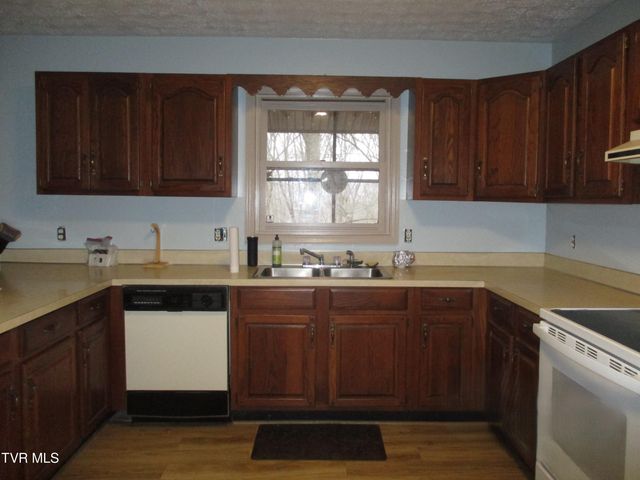 145 Rock City Road, Kingsport, TN 37664