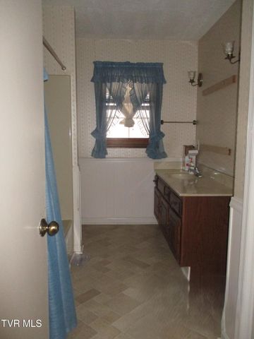 145 Rock City Road, Kingsport, TN 37664