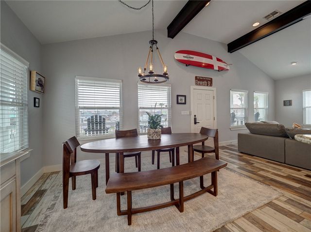 1900 S. 11th St. 4, Port Aransas, TX 78373