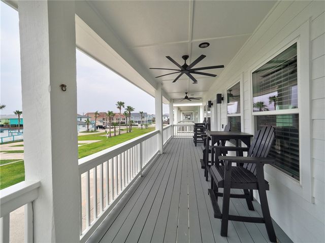 1900 S. 11th St. 4, Port Aransas, TX 78373