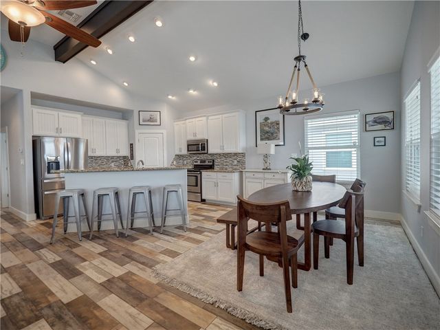 1900 S. 11th St. 4, Port Aransas, TX 78373