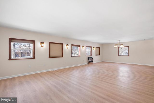 2920 CHESHIRE RD, Wilmington, DE 19810