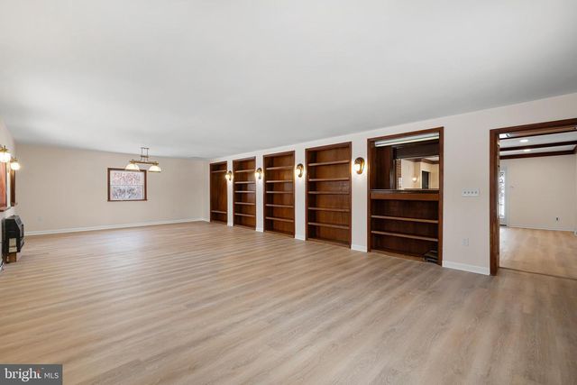 2920 CHESHIRE RD, Wilmington, DE 19810