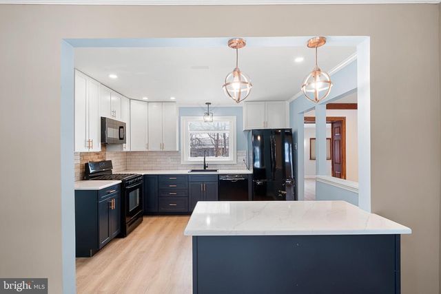 2920 CHESHIRE RD, Wilmington, DE 19810