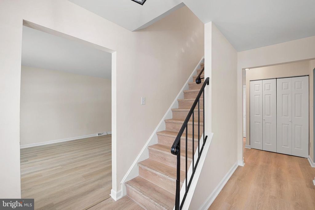 Image 17 of property listing at 2920 CHESHIRE RD, Wilmington, DE 19810