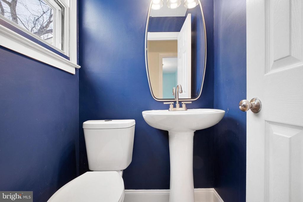 Image 18 of property listing at 2920 CHESHIRE RD, Wilmington, DE 19810