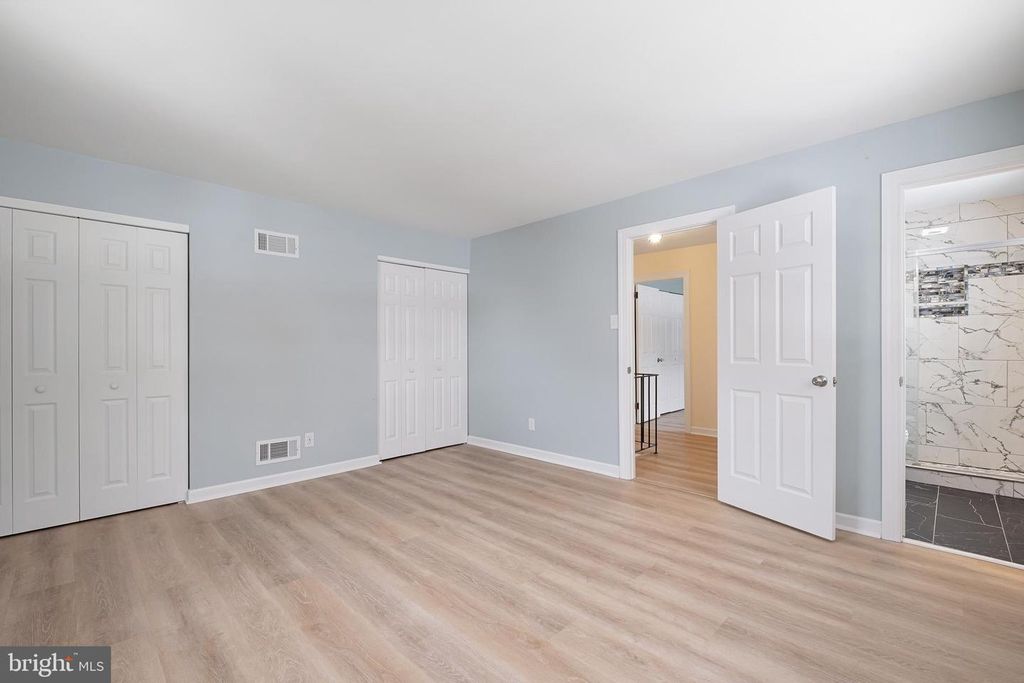 Image 19 of property listing at 2920 CHESHIRE RD, Wilmington, DE 19810