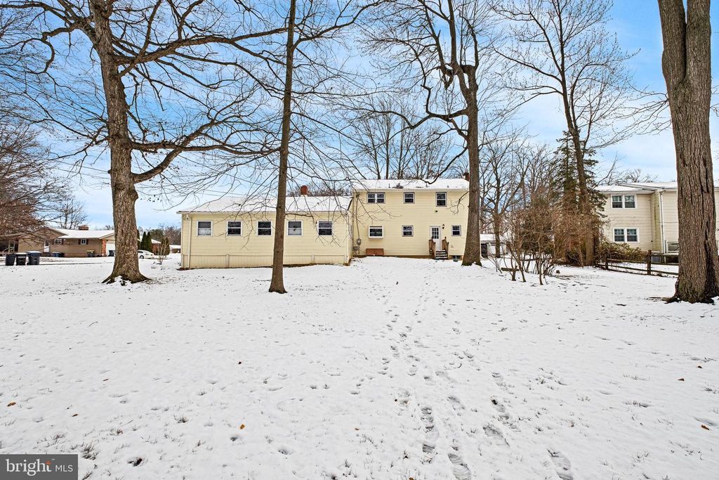 Image 28 of property listing at 2920 CHESHIRE RD, Wilmington, DE 19810