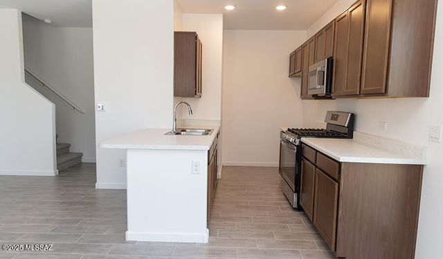 2671 S Oakenshield Way, Tucson, AZ 85730