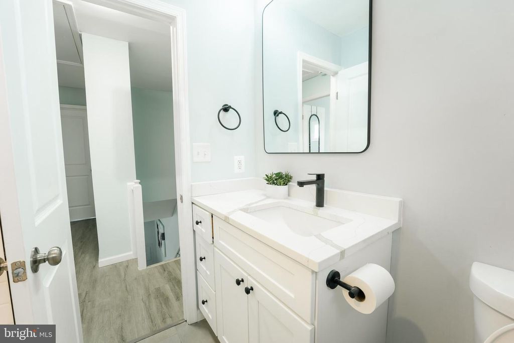 Image 13 of property listing at 3410 EMBRY ST, Silver Spring, MD 20902