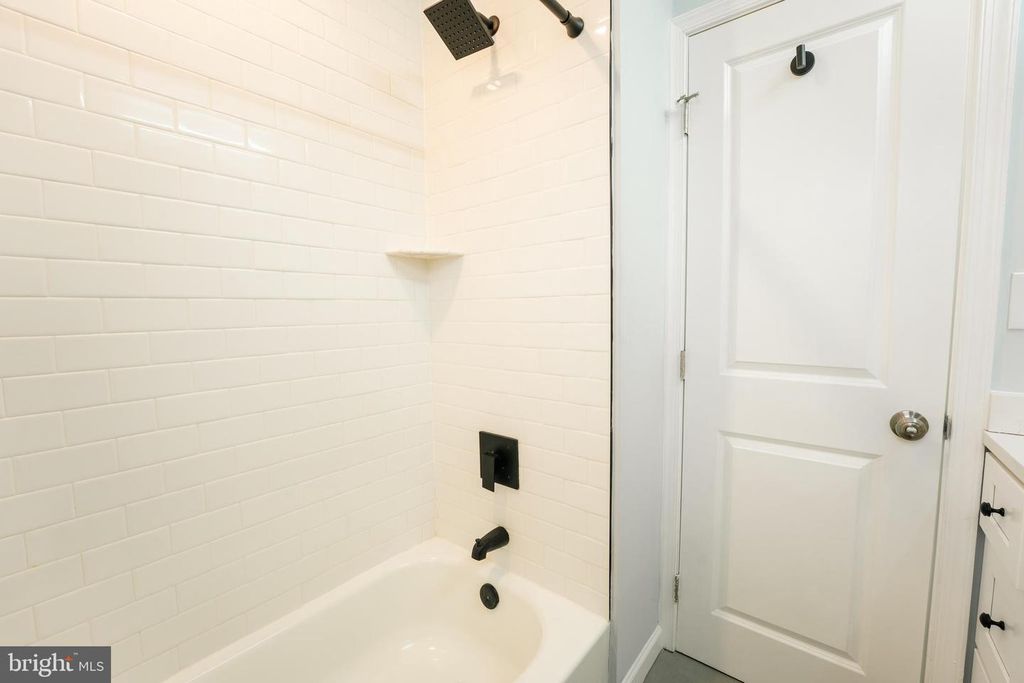 Image 14 of property listing at 3410 EMBRY ST, Silver Spring, MD 20902