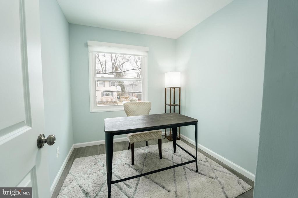 Image 19 of property listing at 3410 EMBRY ST, Silver Spring, MD 20902