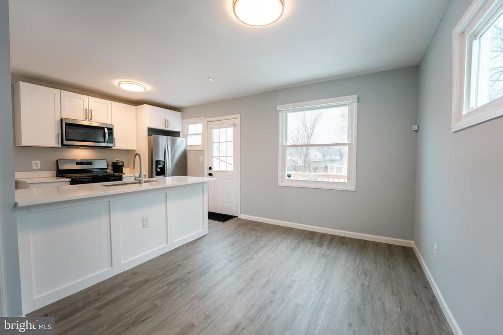 Image 28 of property listing at 3410 EMBRY ST, Silver Spring, MD 20902