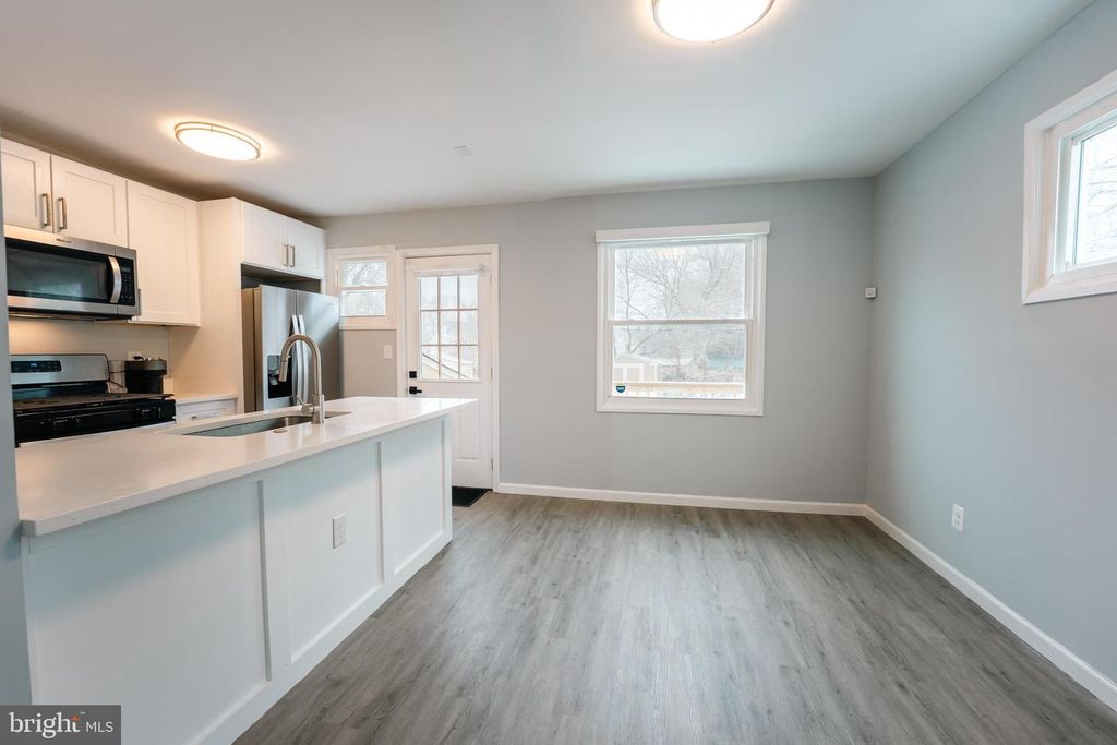 Image 5 of property listing at 3410 EMBRY ST, Silver Spring, MD 20902