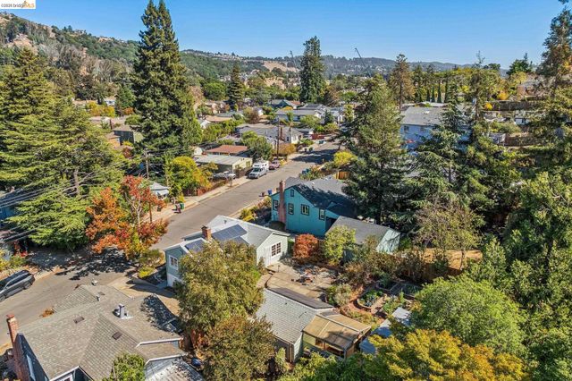 7531 Greenly Dr, Oakland, CA 94605