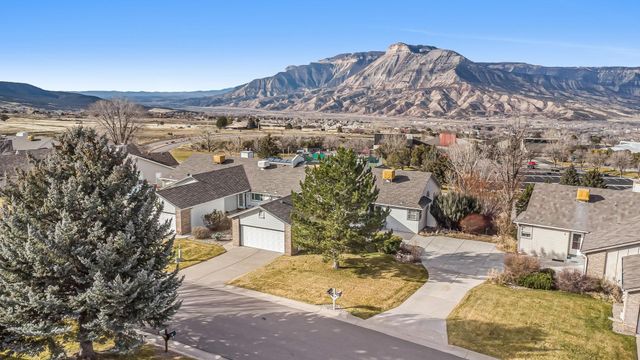 12 W Ridge Court, Parachute, CO 81635