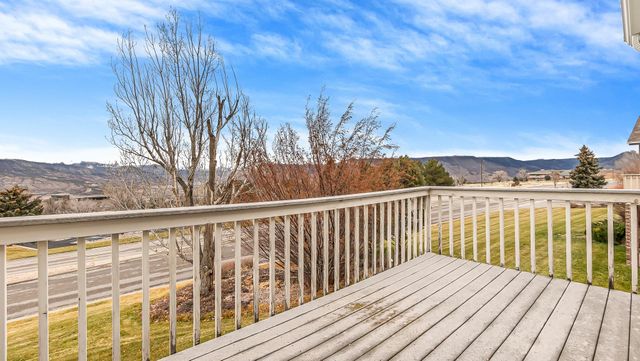 12 W Ridge Court, Parachute, CO 81635