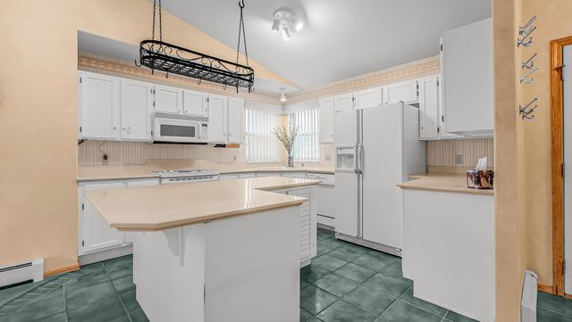 12 W Ridge Court, Parachute, CO 81635