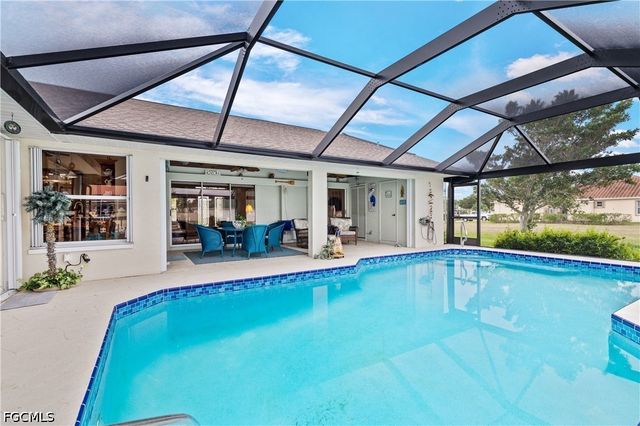 2511 SW 35th LN, Cape Coral, FL 33914