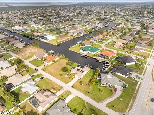 2511 SW 35th LN, Cape Coral, FL 33914