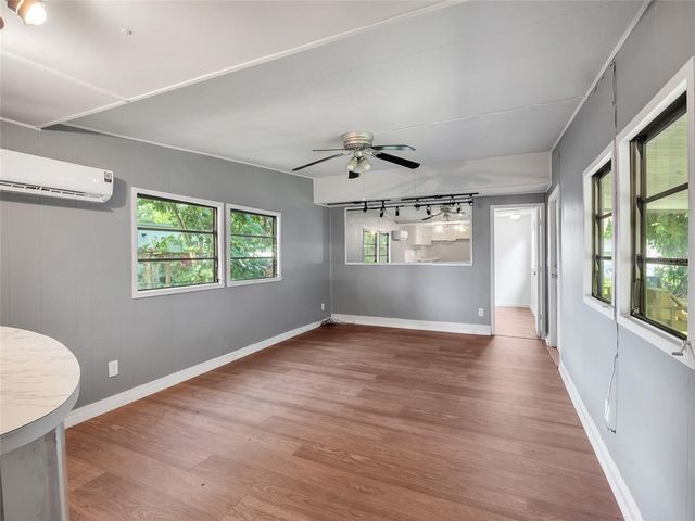 4863 VICTORIA AVENUE, Sarasota, FL 34233