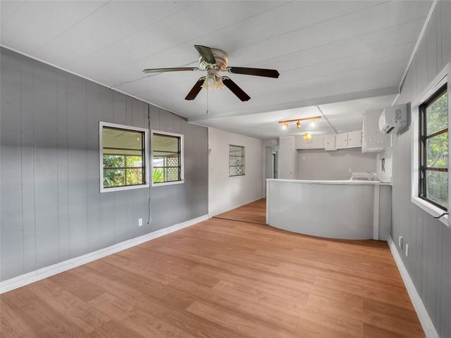4863 VICTORIA AVENUE, Sarasota, FL 34233