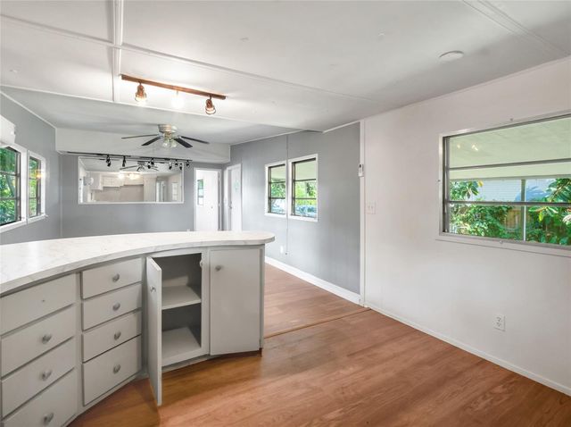 4863 VICTORIA AVENUE, Sarasota, FL 34233
