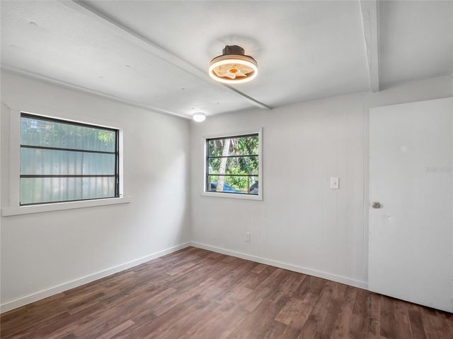 4863 VICTORIA AVENUE, Sarasota, FL 34233