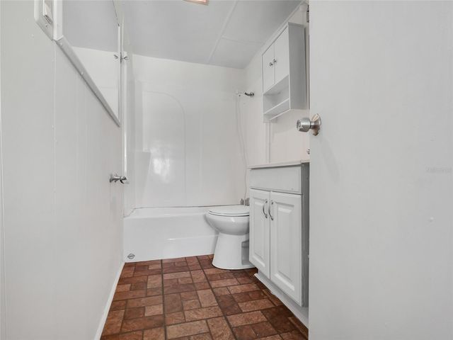 4863 VICTORIA AVENUE, Sarasota, FL 34233