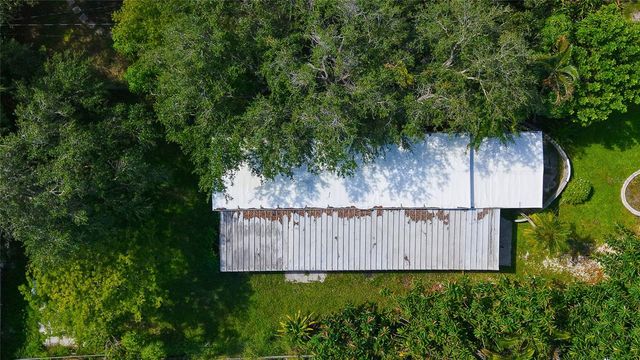 4863 VICTORIA AVENUE, Sarasota, FL 34233