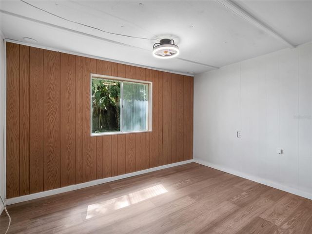 4863 VICTORIA AVENUE, Sarasota, FL 34233