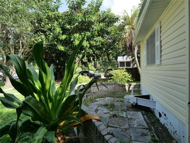 4863 VICTORIA AVENUE, Sarasota, FL 34233