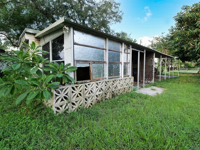 4863 VICTORIA AVENUE, Sarasota, FL 34233