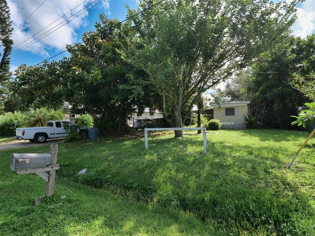 4863 VICTORIA AVENUE, Sarasota, FL 34233