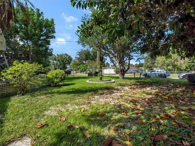 4863 VICTORIA AVENUE, Sarasota, FL 34233
