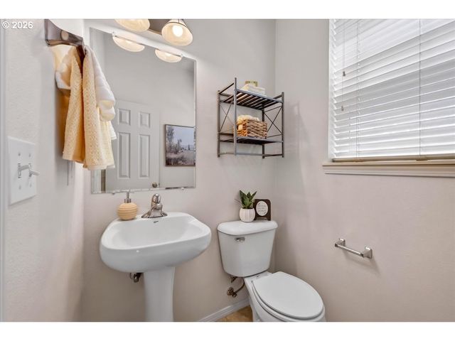 17011 Sw GLEN PARK Ct, Beaverton, OR 97003