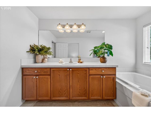 17011 Sw GLEN PARK Ct, Beaverton, OR 97003