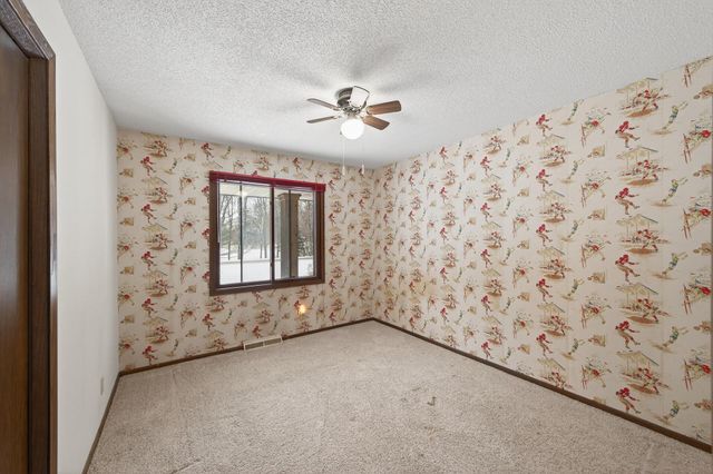 22525 Linnet Street NW, Bethel, MN 55005