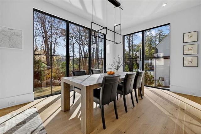 4795 Merlendale Court, Atlanta, GA 30327