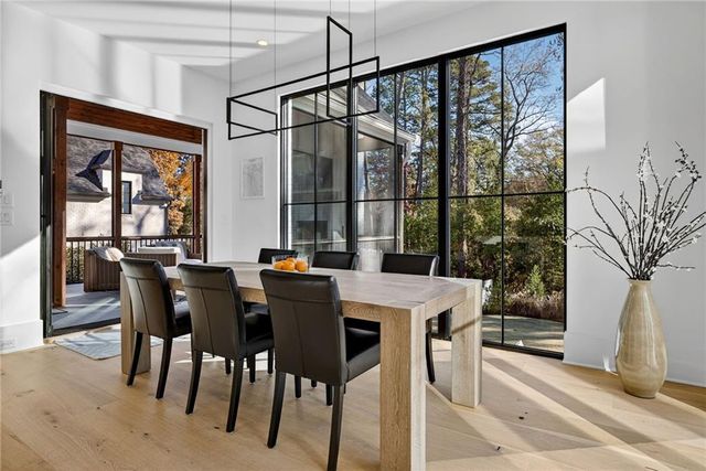 4795 Merlendale Court, Atlanta, GA 30327