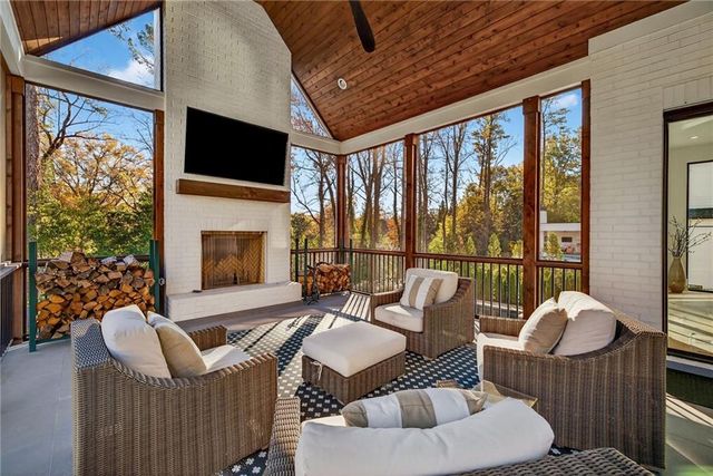 4795 Merlendale Court, Atlanta, GA 30327